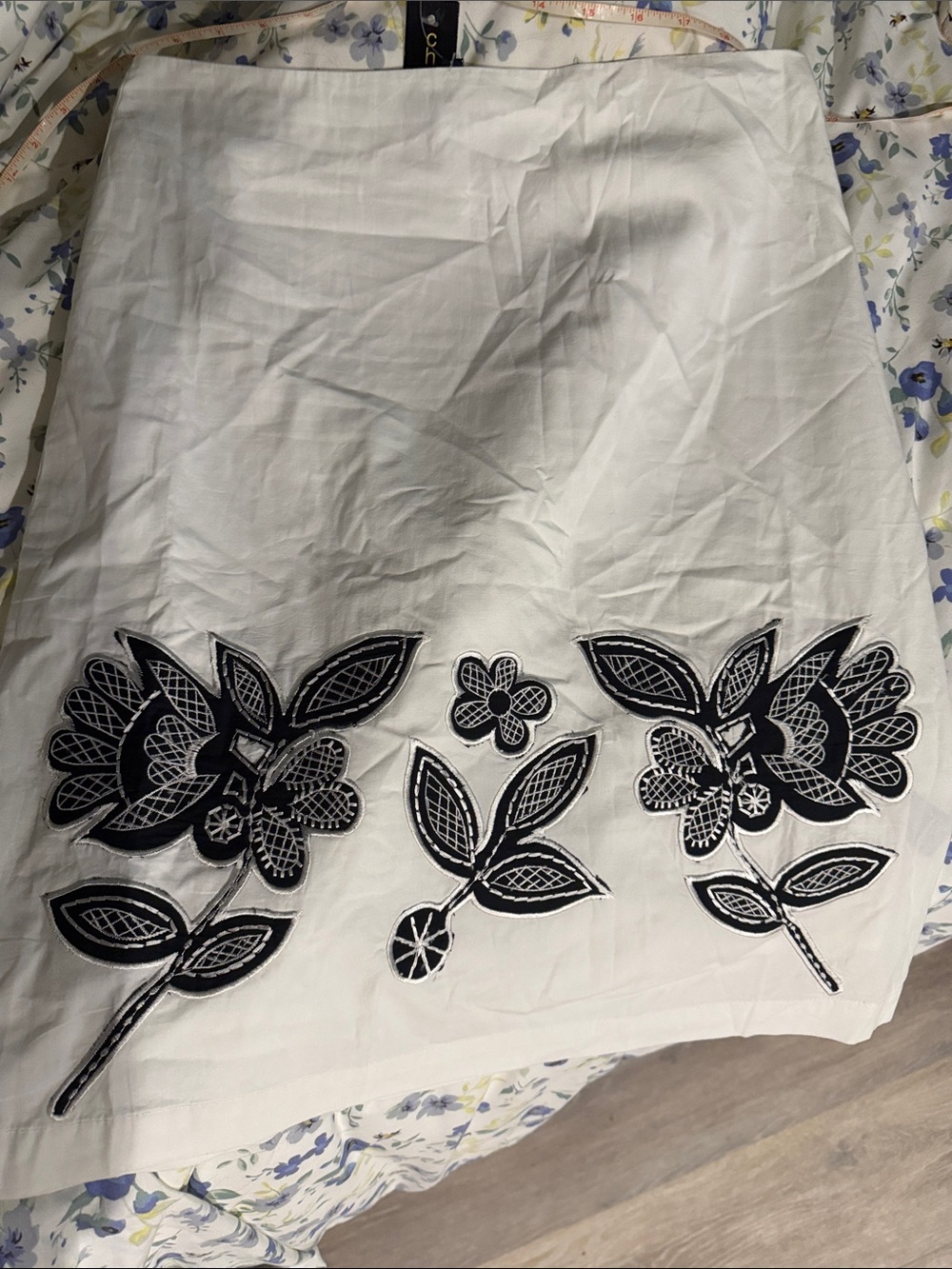 White & Black Skirt with Black Floral Embroidery: Chaudry KC size Small 🖤